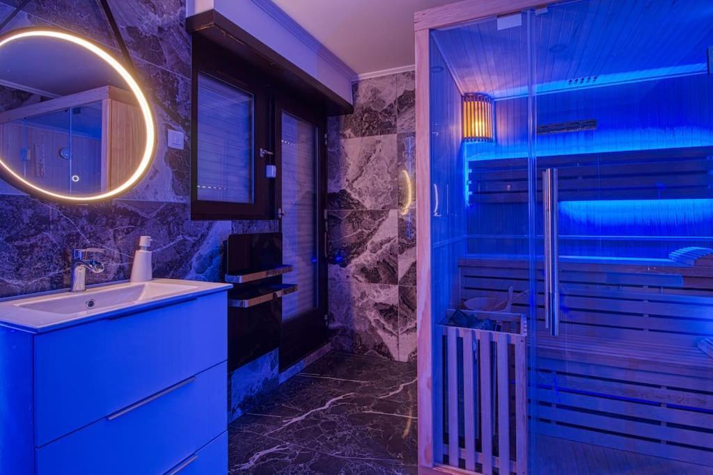 Appart Hotel Avec Sauna, Jacuzzi, Страсбург Экстерьер фото