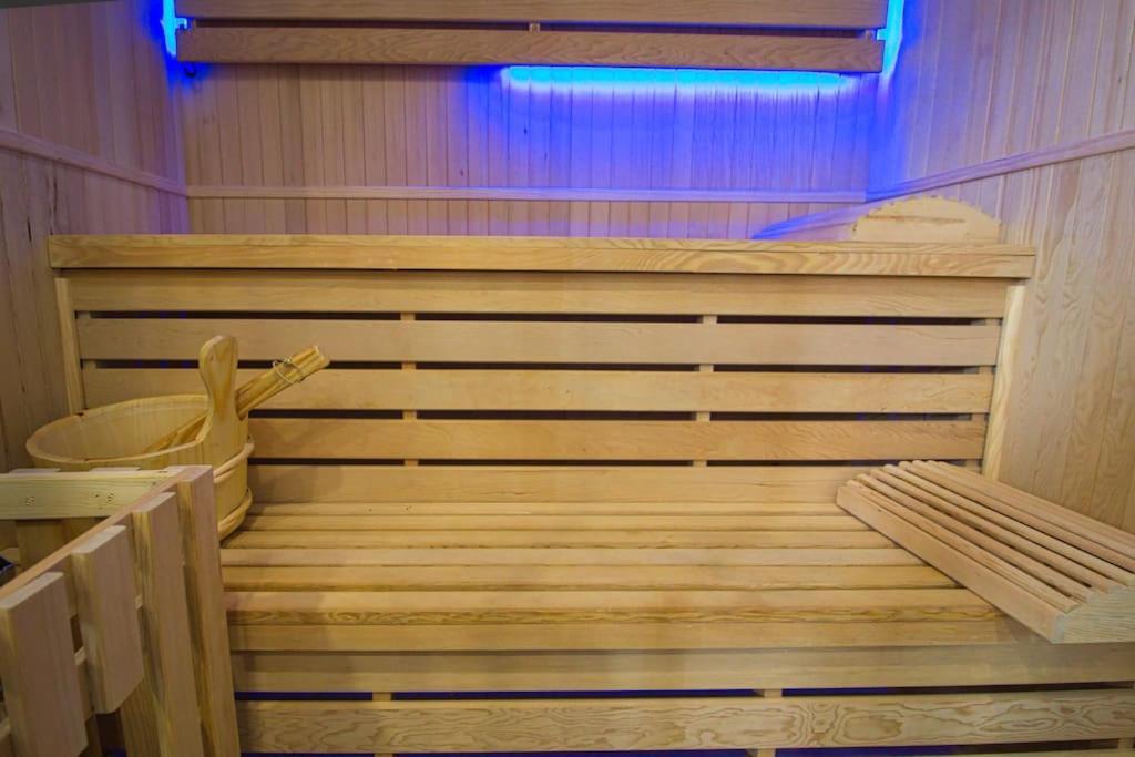 Appart Hotel Avec Sauna, Jacuzzi, Страсбург Экстерьер фото