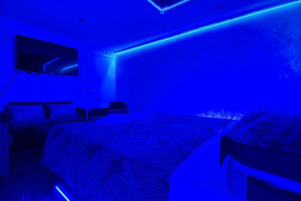 Appart Hotel Avec Sauna, Jacuzzi, Страсбург Экстерьер фото